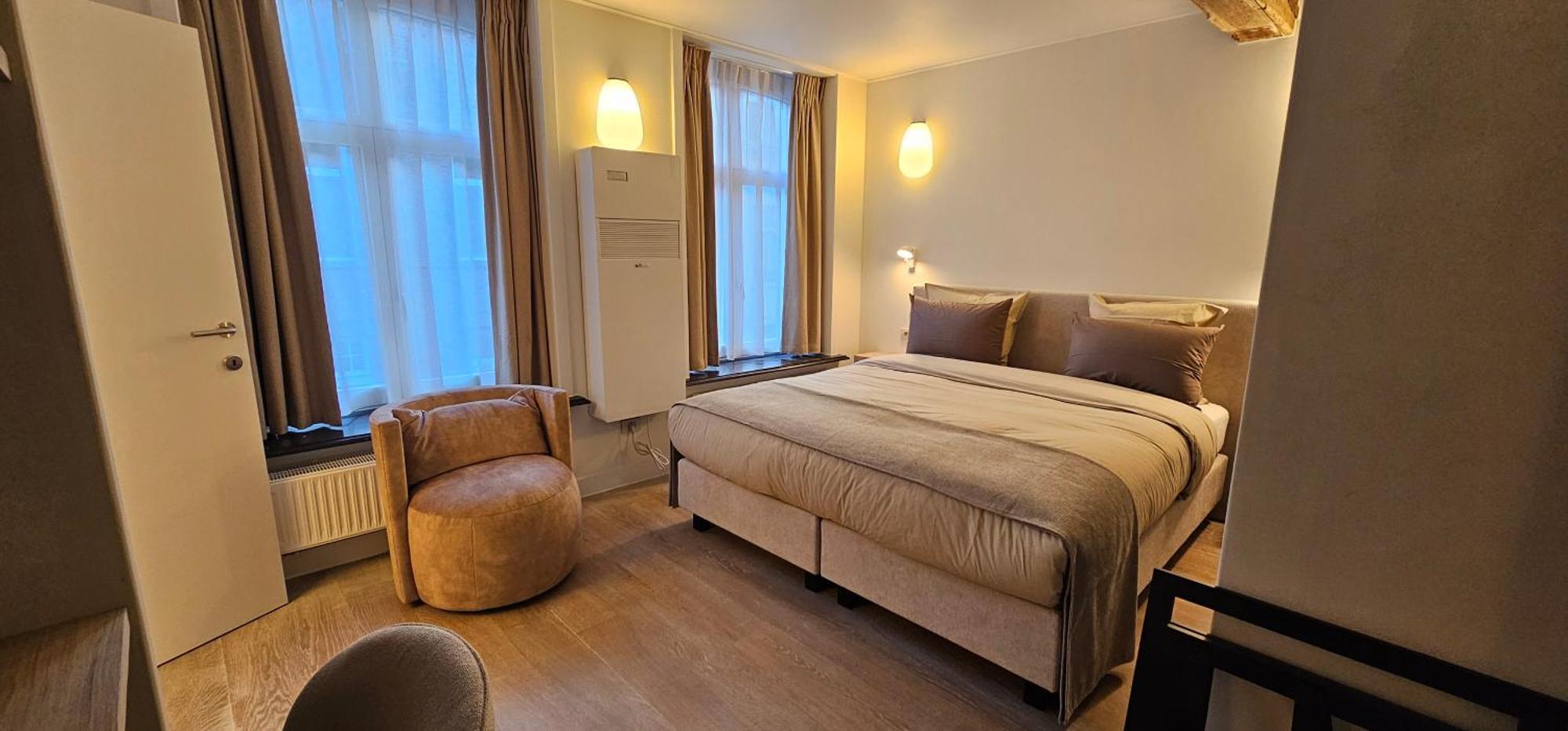 Guesthouse Bonheure บรูจส์ ภายนอก รูปภาพ